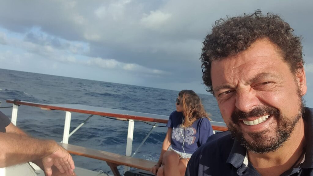 Navegando rumbo Rapa Nui